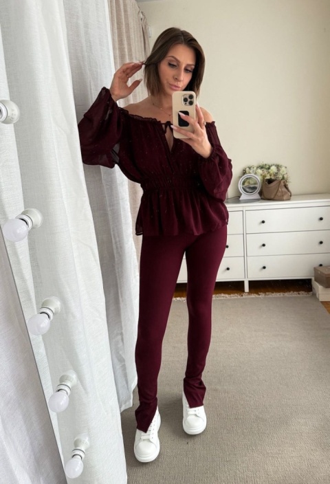 Bluzka z gumowanym dekoltem Boho Elegance bordowa