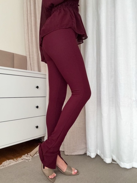Elastyczne modelujące legginsy z rozporkiem Luciano bordowe