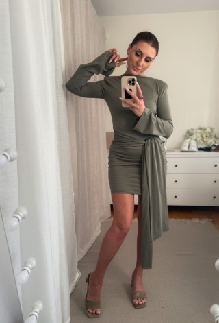 Sukienka z wiskozy Drapped Vibe jasna oliwka