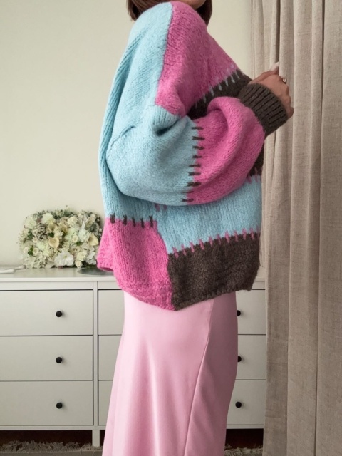 Sweter Cozy Mood różowo-niebieski
