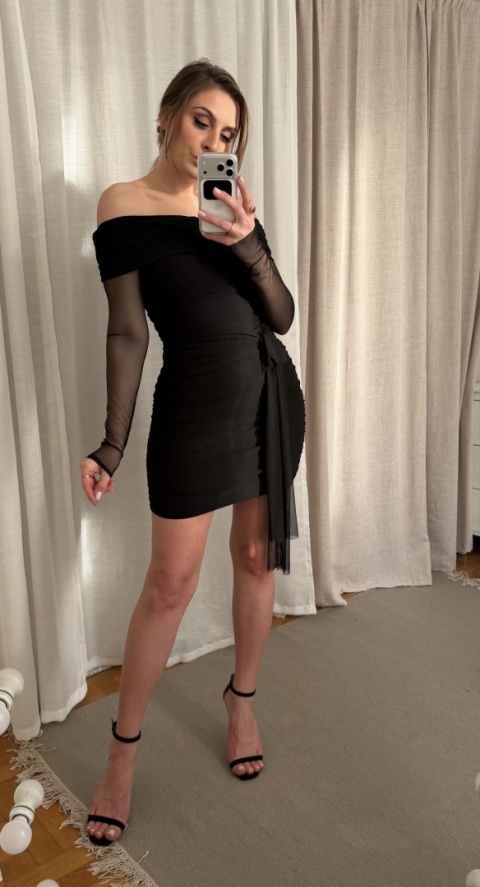 Dopasowana sukienka Midnight Veil czarna