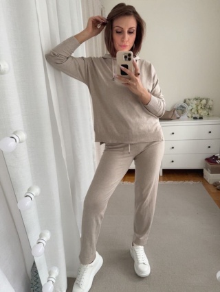 Miękki dzianinowy komplet Stellar Softness beżowy