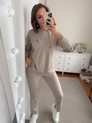 Miękki dzianinowy komplet Stellar Softness beżowy