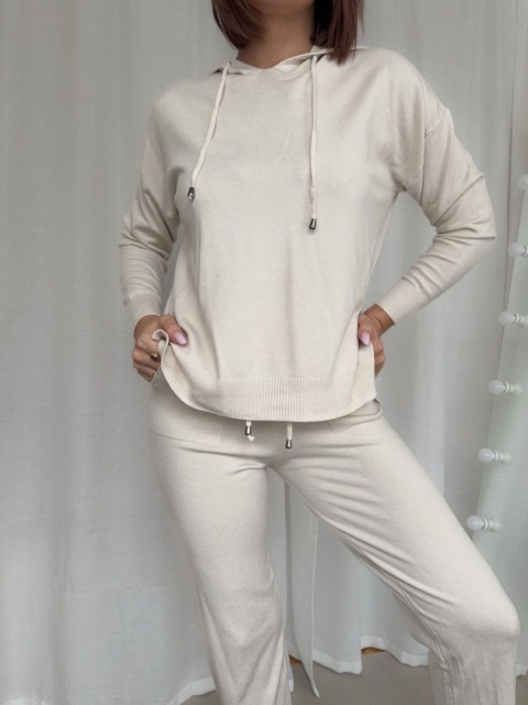 Miękki dzianinowy komplet Stellar Softness ecru