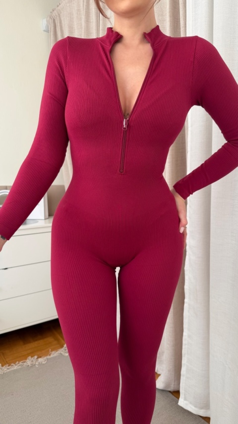 Modelujący kombinezon Sculpt Aura Jumpsuit bordo