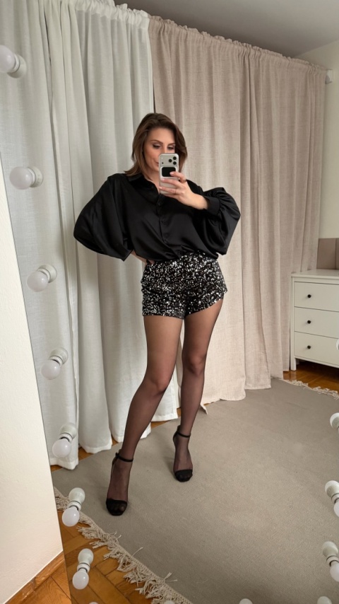 Shorty z cekinami Lunar Sparkle Shorts czarne 🖤