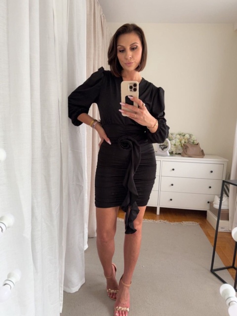 Sukienka z marszczeniem Rose Flower czarna