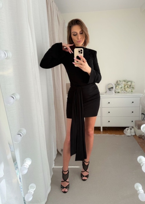 Sukienka z wiskozy Drapped Vibe czarna