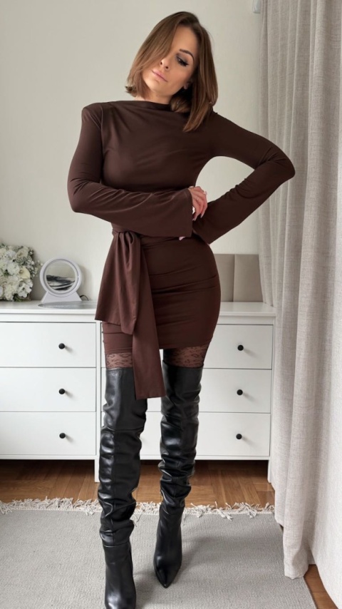 Sukienka z wiskozy Drapped Vibe czekoladowa