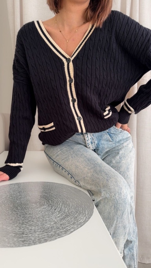 Sweter w stylu preppy Retro Old Money czarny