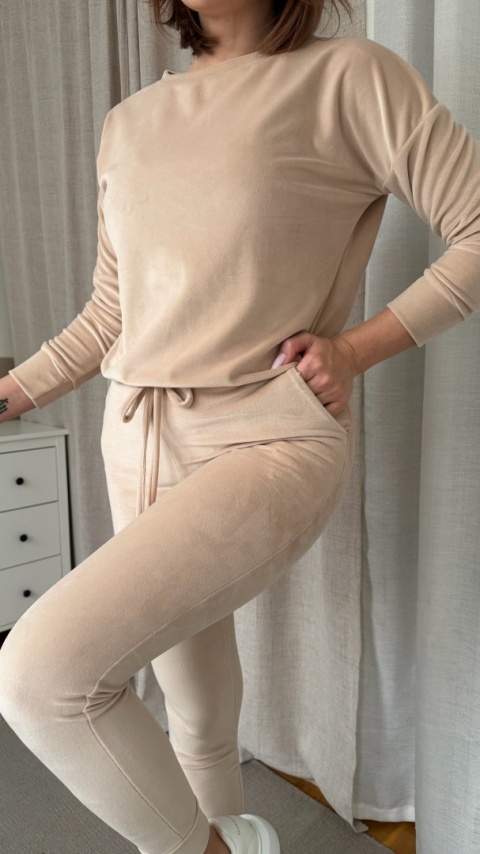 Welurowy zestaw Velvet Soul Set creamy nude